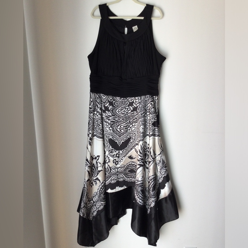 Sangria black dress with cream, gold mixed colors, size 16, new